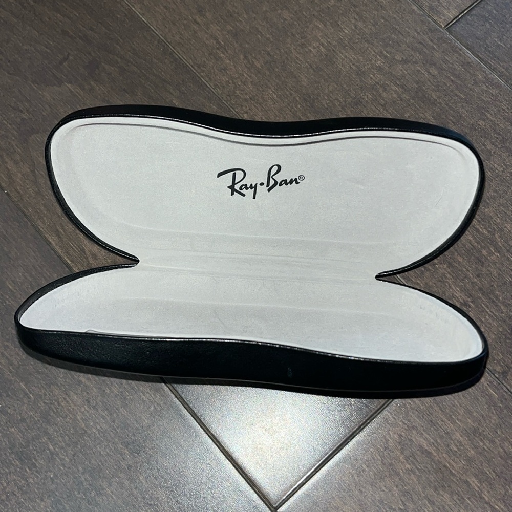 Ray Ban hard shell case for glases